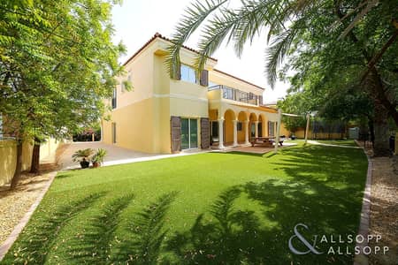 New Exclusive Listing | Backing Park Area New Exclusive Listing | Backing Park Area