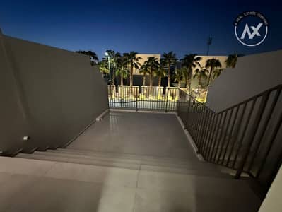 Brand NEW/ Single Row/ Vacant/ Ready To Move In