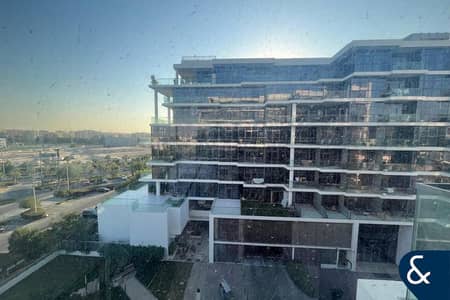 HIGH ROI | VACANT | POOL VIEWS | STUDIO