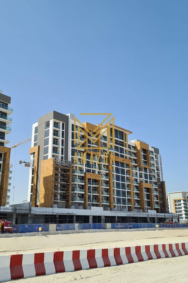 6 azizi-riviera-20_o7pBq_xl. jpg