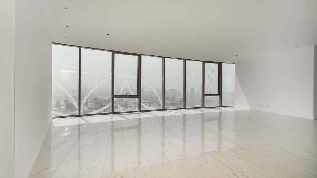 Three-Bedroom Apartment at D1 Tower with Panoramic View