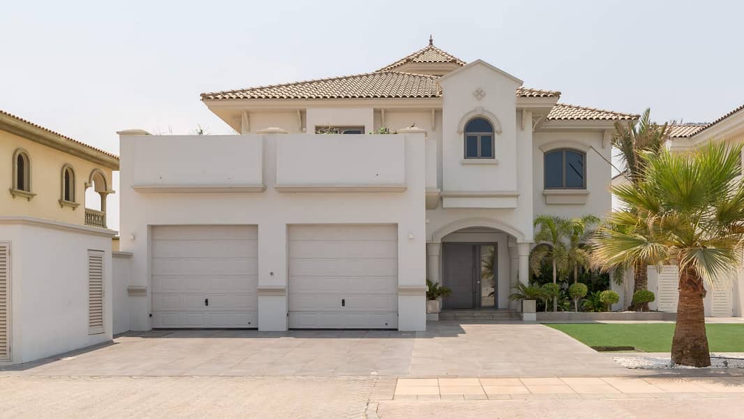 Luxury Upgraded Central Rotunda Garden Home on Frond B Palm Jumeirah