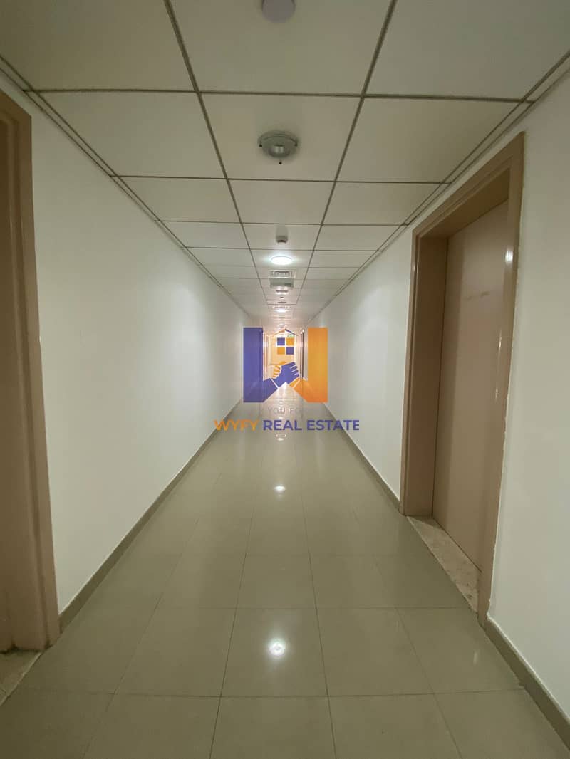 12 25b7d94e-78c2-421d-b7e4-6d4b. jpeg