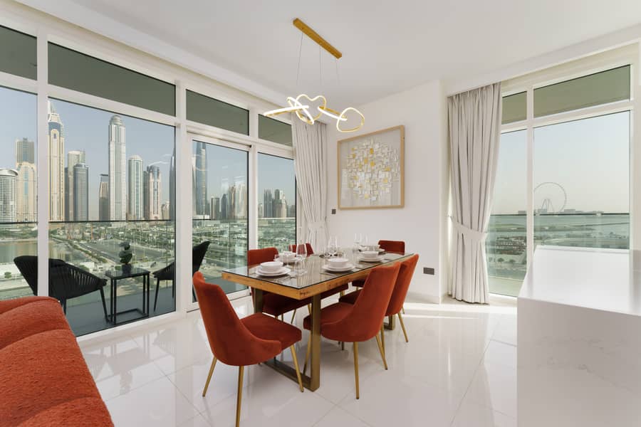 Elegant seaside living 3-bedroom Emaar Beachfront