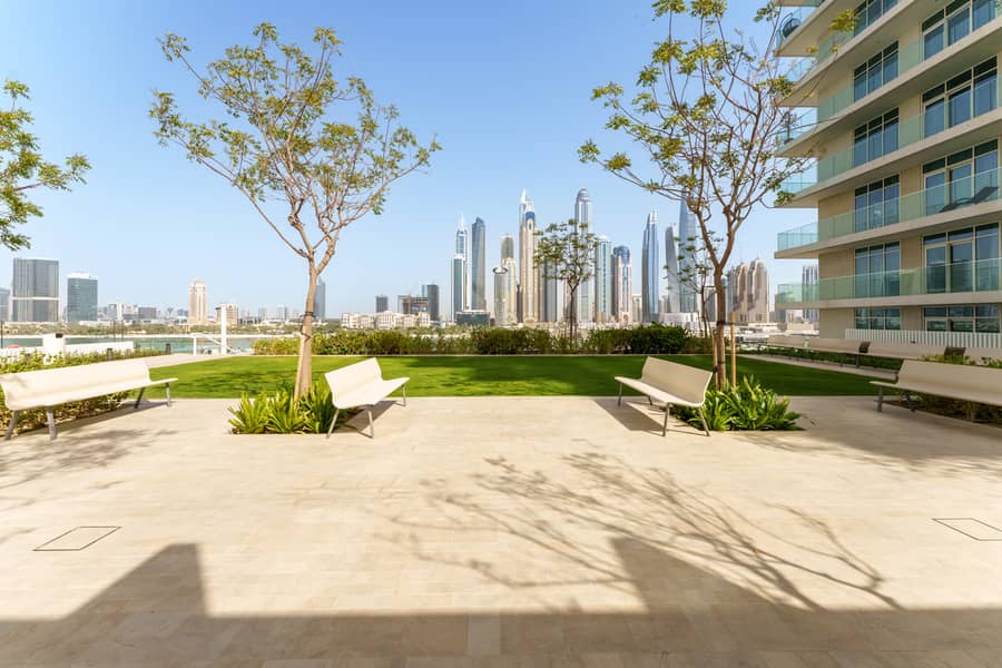 Elegant seaside living 3-bedroom Emaar Beachfront - Image 25