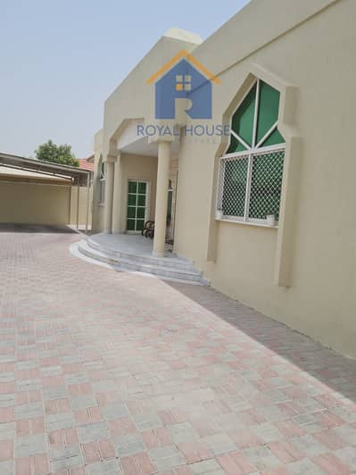 /    For sale villa in Al Tarfa area / Sharjah