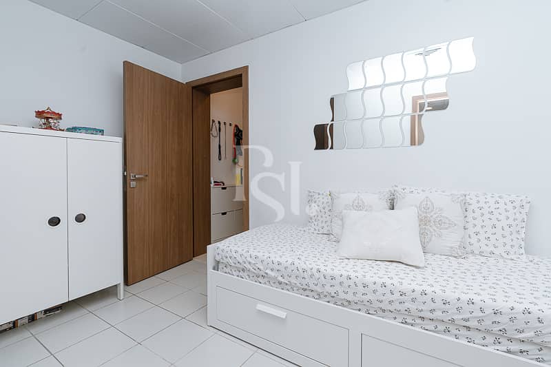 7 yas-acres-yas-island-abu-dhabi-maidsroom. JPG