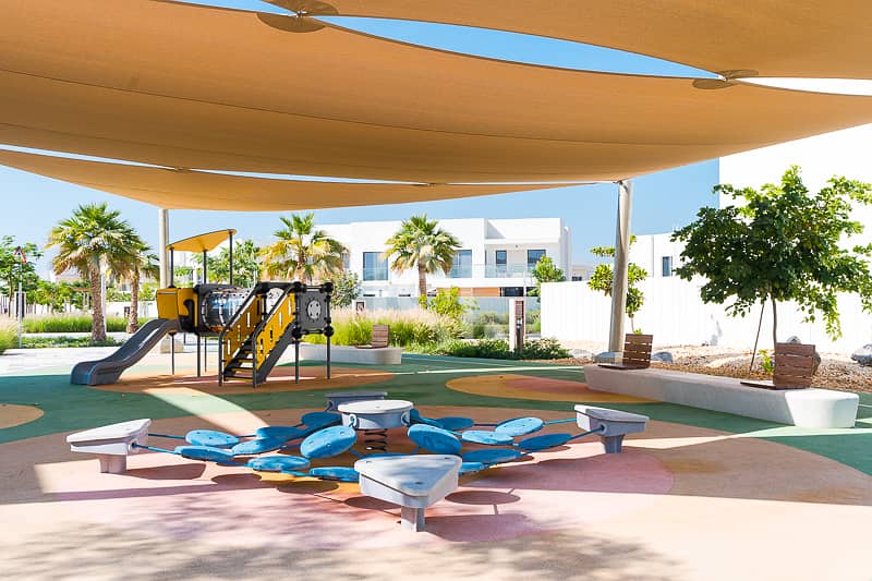 9 yas-acres-yas-island-abu-dhabi-play-area (2). JPG