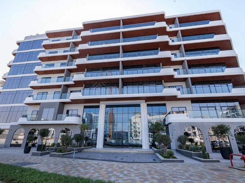 Well Maintained | Pool View | Fully Furnished