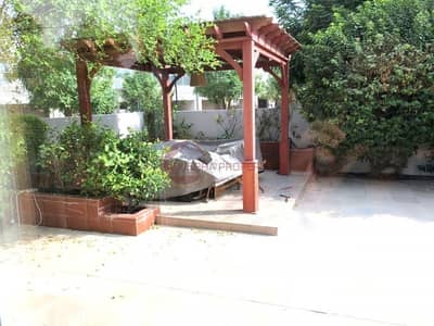 Corner|Modern Close to Pool I Huge Garden Corner|Modern Close to Pool I Huge Garden