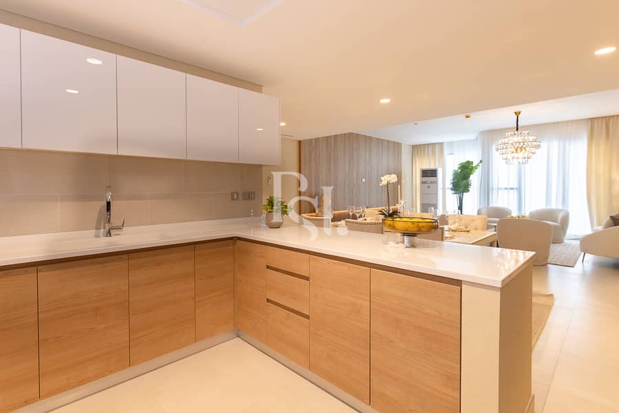 5 radiant-al-reem-island-abu-dhabi-kitchen (1). jpg