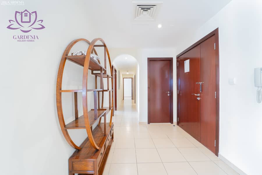 11 Hallway. jpg