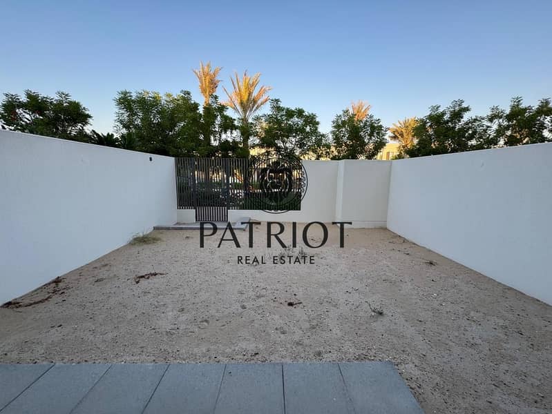 6 Sun 3BR SR TH - photo 5. jpg
