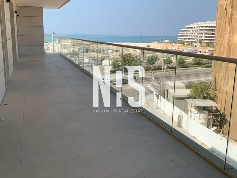 Captivating 3BHK+M / Quality finishing / Beach Access Captivating 3BHK+M / Quality finishing / Beach Access