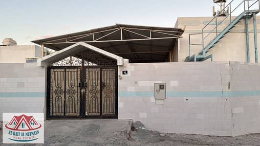 6 Bedroom Villa for Sale in Al Qadisiya, Sharjah - AE8106A9-7BD8-4F8A-B954-29755F59B932. JPG