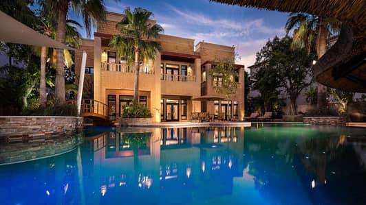 فیلا 5 غرفة نوم للبيع في تلال الإمارات، دبي - Exclusive New to Market Villa in Emirates Hills فیلا 5 غرفة نوم للبيع في تلال الإمارات، دبي - Exclusive New to Market Villa in Emirates Hills