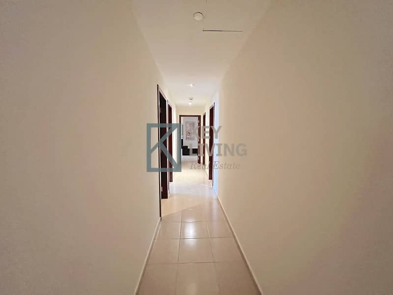 10 BayutHallway1. jpeg
