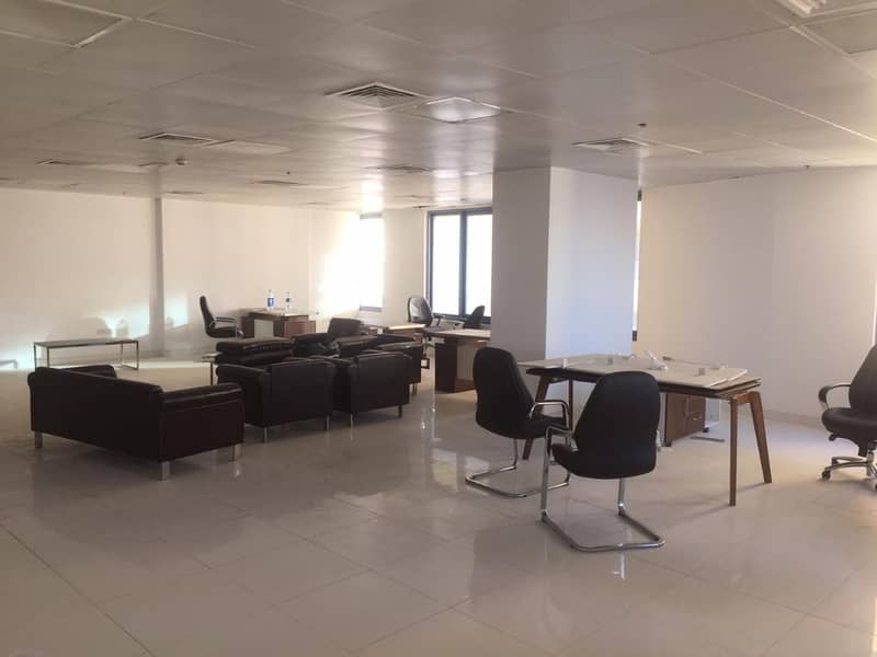 62K -  COMFORTABLE OFFICE FOR RENT IN PALACE TOWER