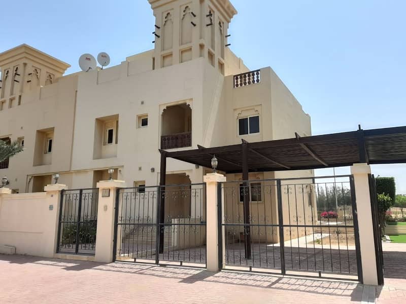 4 BDR  maid DUPLEX Villa in Al Hamra Village;