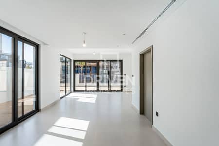 4 Bedroom Villa for Rent in Tilal Al Ghaf, Dubai - Spacious and Moden Villa | Close to Amenities