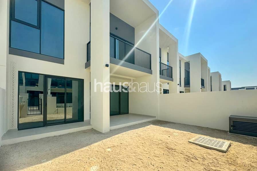位于城市广场，萨姆斯联排别墅 3 卧室的联排别墅 160000 AED - 10247075