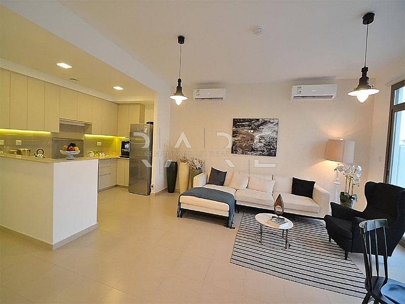 3 4  Bedroom + Maids Very Close to Pool and Park ( Corner Unit )