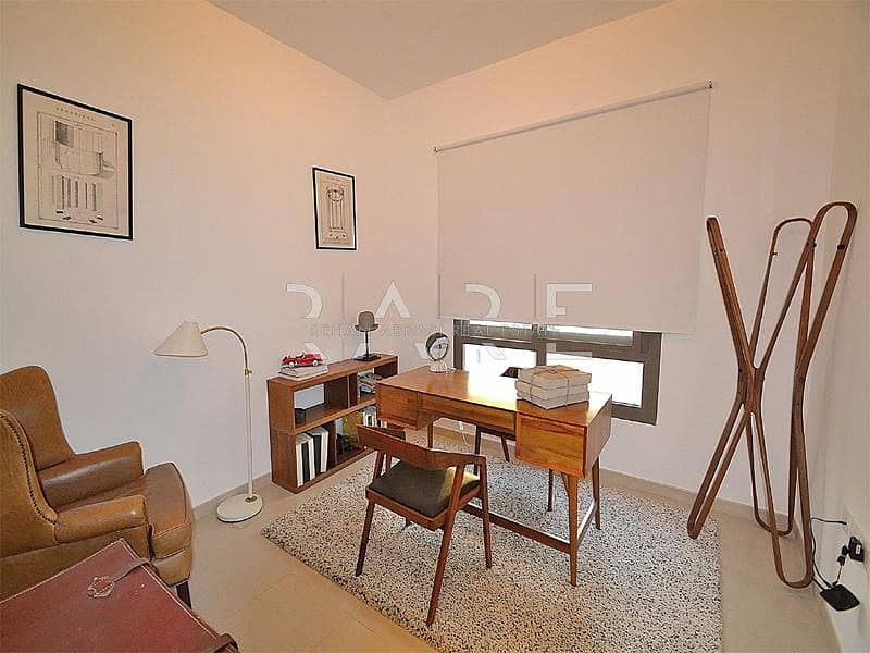 8 4  Bedroom + Maids Very Close to Pool and Park ( Corner Unit )