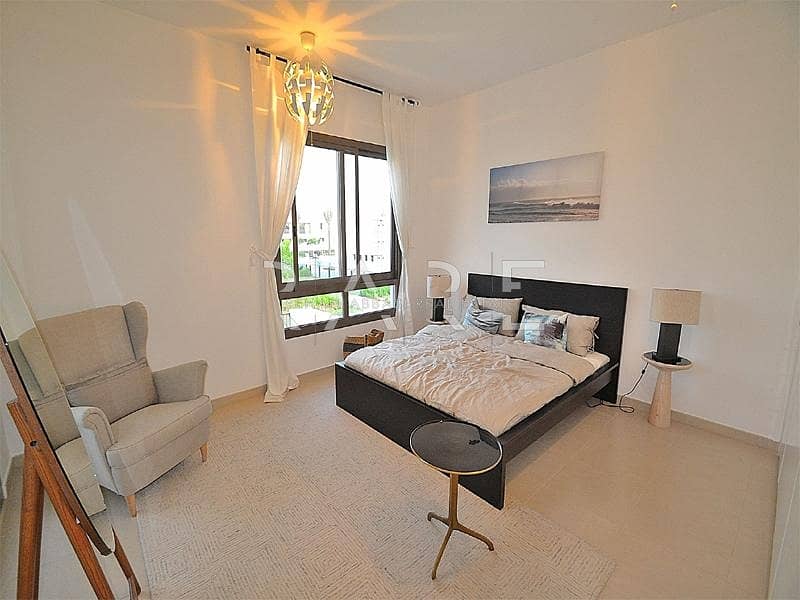 15 4  Bedroom + Maids Very Close to Pool and Park ( Corner Unit )