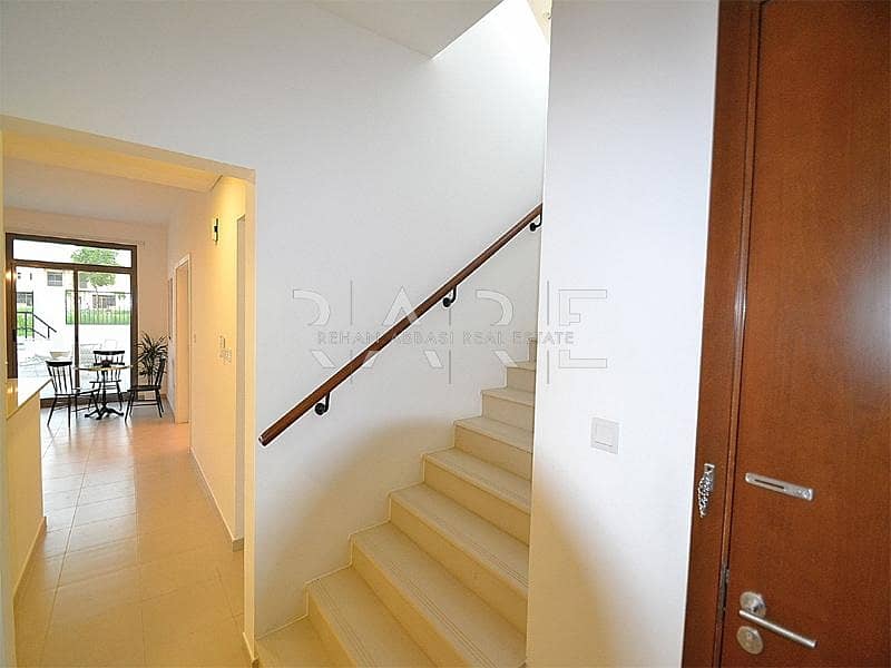 16 4  Bedroom + Maids Very Close to Pool and Park ( Corner Unit )