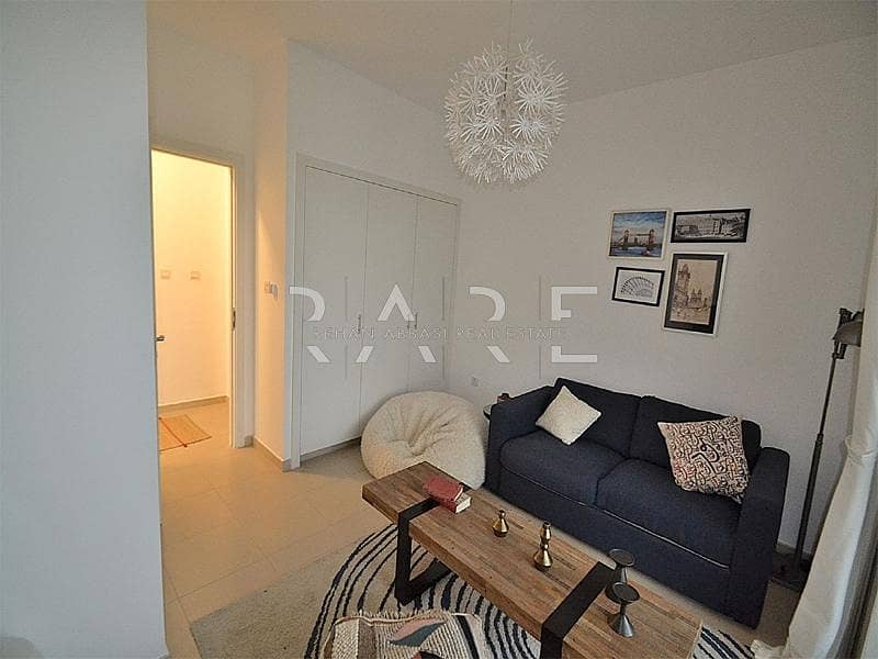 19 4  Bedroom + Maids Very Close to Pool and Park ( Corner Unit )