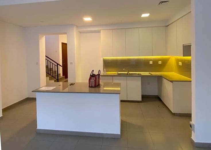 3 Bedroom Townhouse || Good Location || Balcony 3 Bedroom Townhouse || Good Location || Balcony