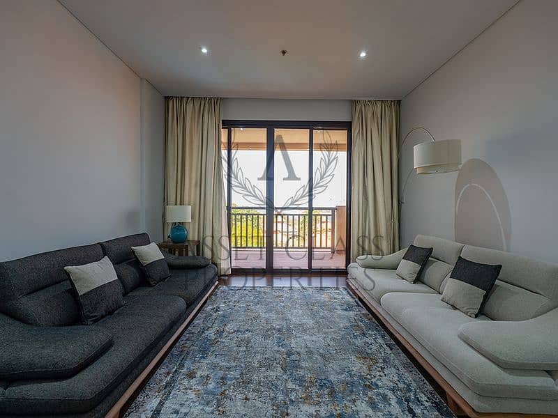 5 living area. jpg