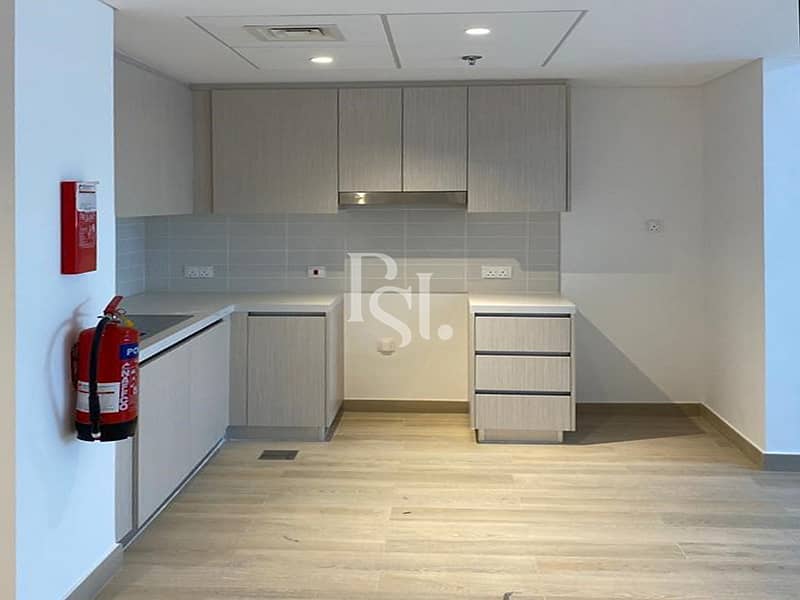 2 water-edge-yas-island-abu-dhabi-kitchen (1). JPG