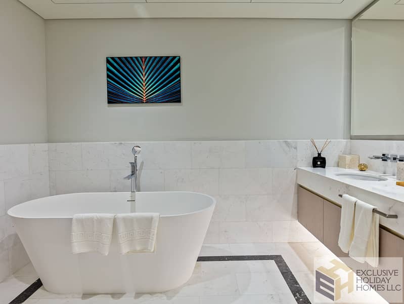 22 Master washroom (4 of 8). jpg
