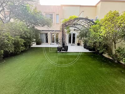 EXCLUSIVE LISTING | RENOVATION OPPORTUNITY