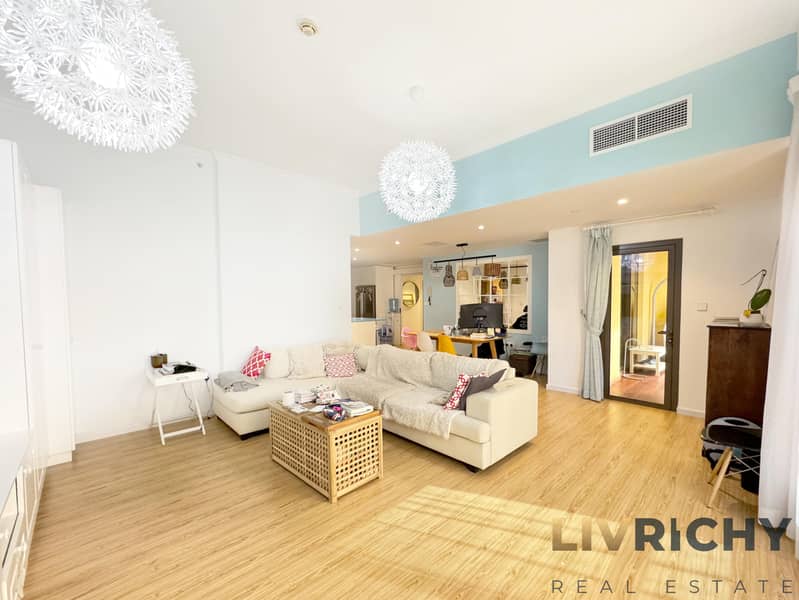 Fully Furnished | Spacious Layout | Fully Upgraded Fully Furnished | Spacious Layout | Fully Upgraded