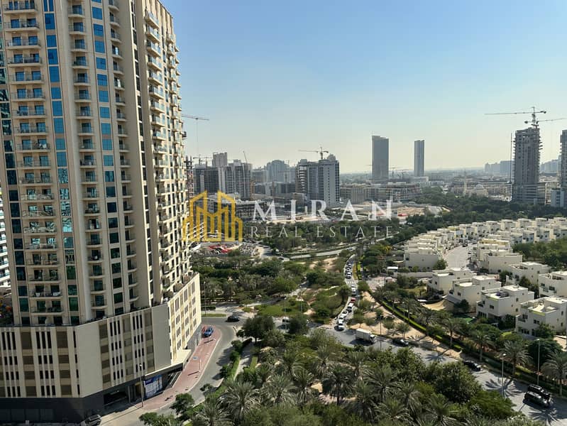 PARK VIEW-COZY LAYOUT-SEMI OPEN KITCHEN PARK VIEW-COZY LAYOUT-SEMI OPEN KITCHEN