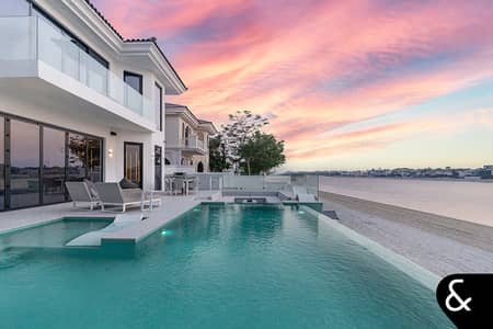 4 Bedroom Villa for Sale in Palm Jumeirah, Dubai - Genuine Listing - Upgraded and Extended - VOT