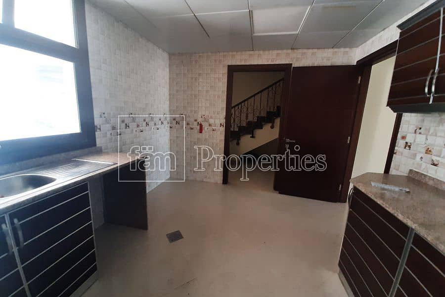 5 5 BEDROOM PLUS MAID ROOM WITH ELEVATOR