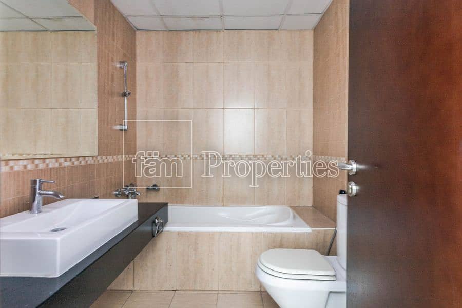 8 5 BEDROOM PLUS MAID ROOM WITH ELEVATOR