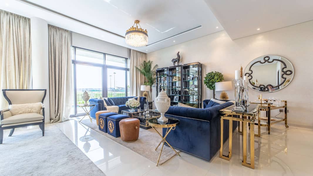 Glorious Six-Bedroom Villa in Dubailand