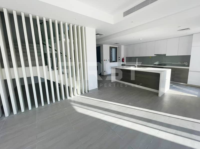 2 Internal Photos of 2 Bedroom Townhouse in Yas Acres. Yas Island  Abu Dhabi (7). jpg