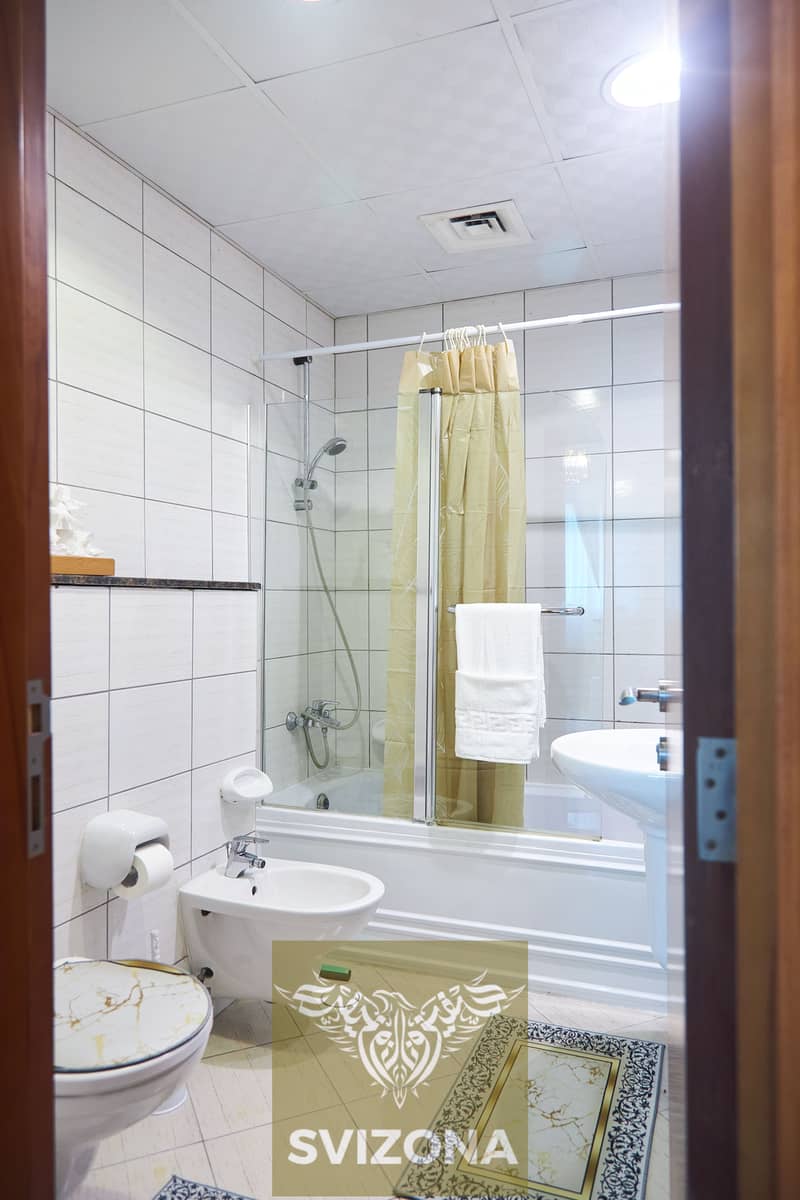 9 GUEST BATHROOM . jpg