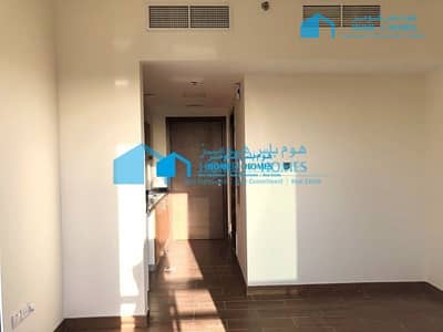 استوديو  للايجار في المدينة العالمية، دبي - شقة في بناية أفينيو F49،المدينة العالمية المرحلة 2 (ورسان 4)،المدينة العالمية 37000 درهم - 6750371