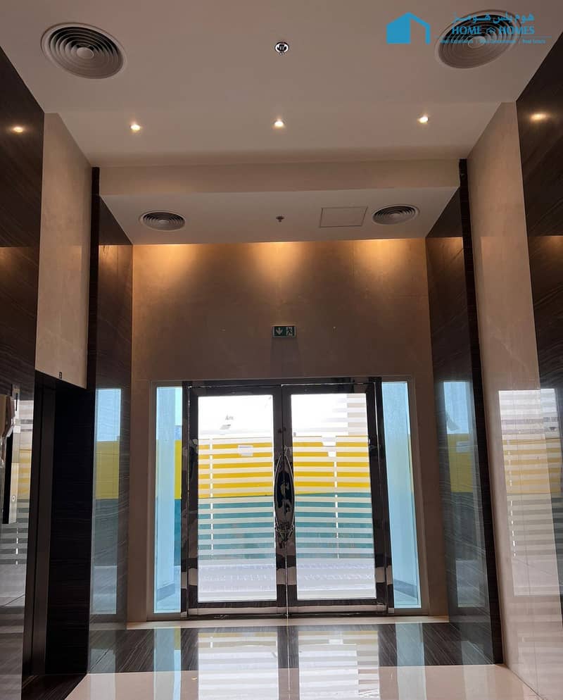 10 Entrance from inside. jpg