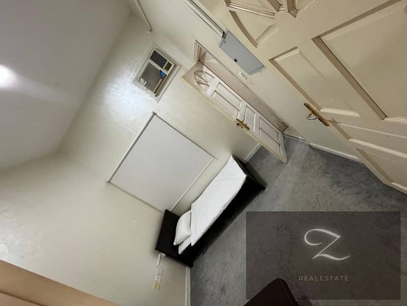 6 9b7a8bc6-7f5d-46cc-8659-9bed5cd5a715. jpg