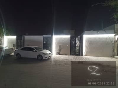 9 Bedroom Villa for Sale in Al Sabkha, Sharjah - 185139f4-5d20-4ac6-8f3a-ff74f2716448. jpg