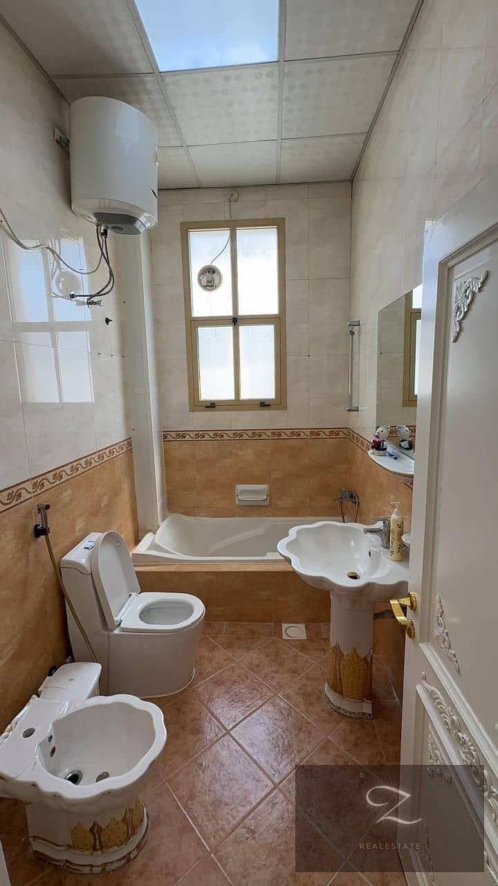 9 5d3e6840-eb89-4653-87f4-bdf6aa3dcb42. jpg