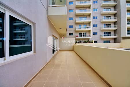 1 Bedroom Flat for Sale in Al Reef, Abu Dhabi - 1-bedroom-apartment-abu-dhabi-al-reef-downtown-ground-terrace. JPG