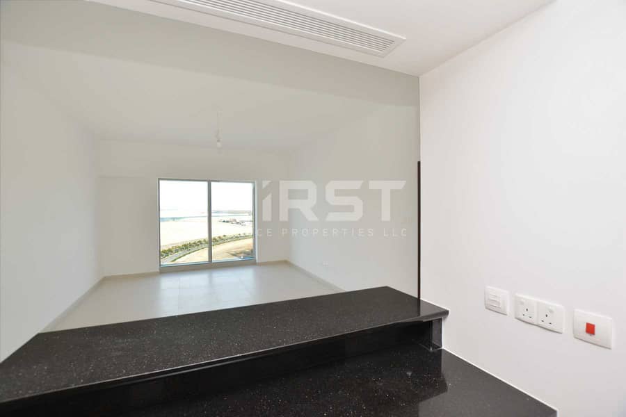 5 Internal Photo of 1 Bedroom Apartment in The Gate Tower Shams Abu Dhabi Al Reem Island Abu Dhabi UAE (6) - Copy. jpg